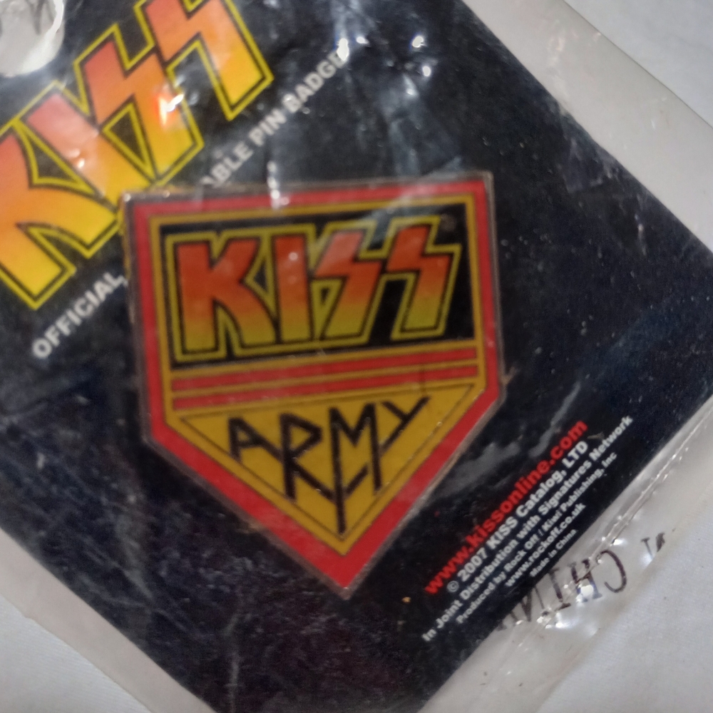 KISS Army Shield Pin Badge Casual Festival Collection Concert 80's Red Yellow